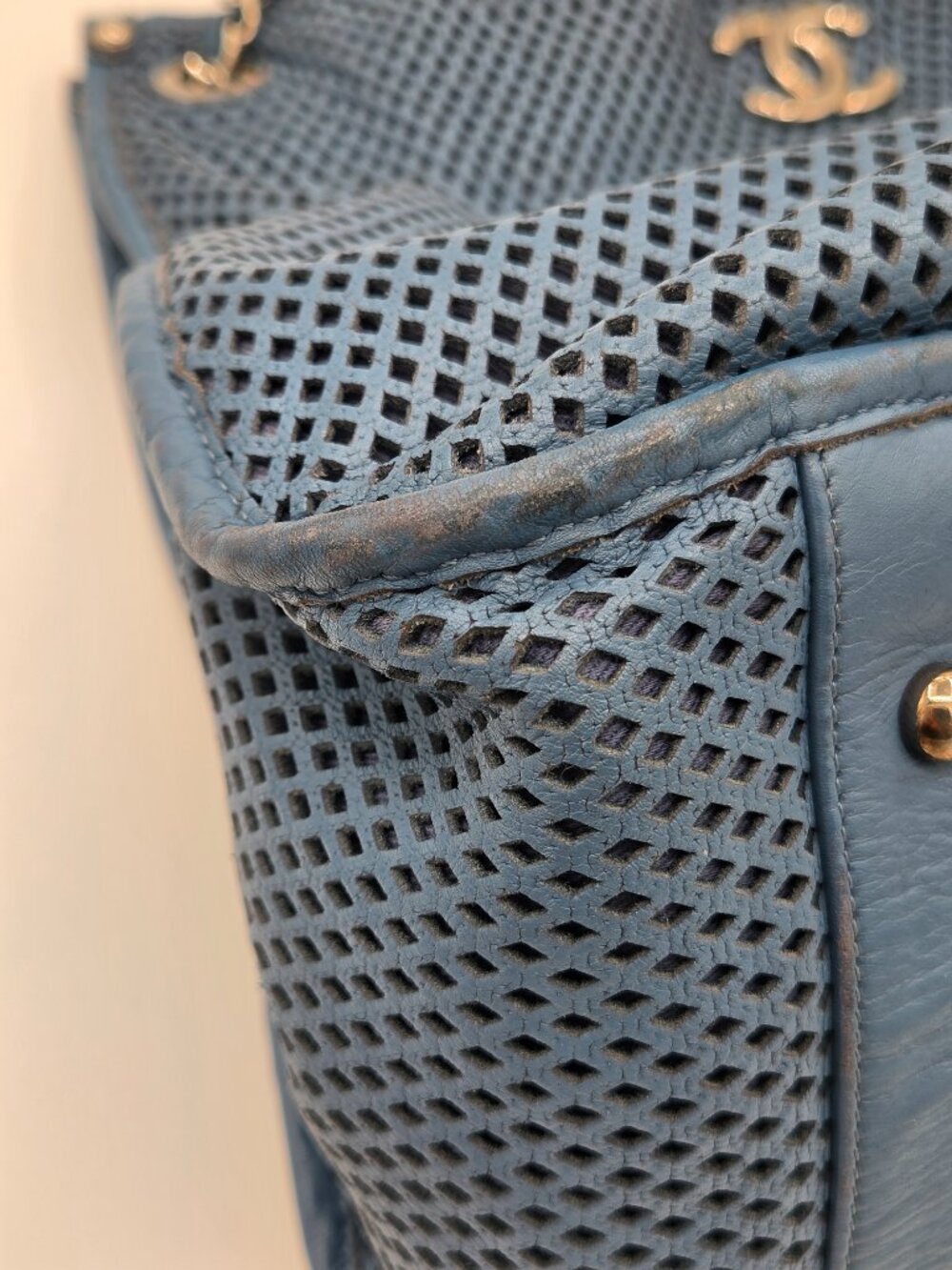 Chanel Up In The Air Perforated Leather Tote โ Blue | Silver Hardware - Picture 9 of 16